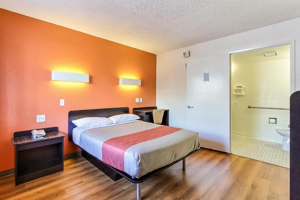 Double Room - Disability Access - Non-Smoking